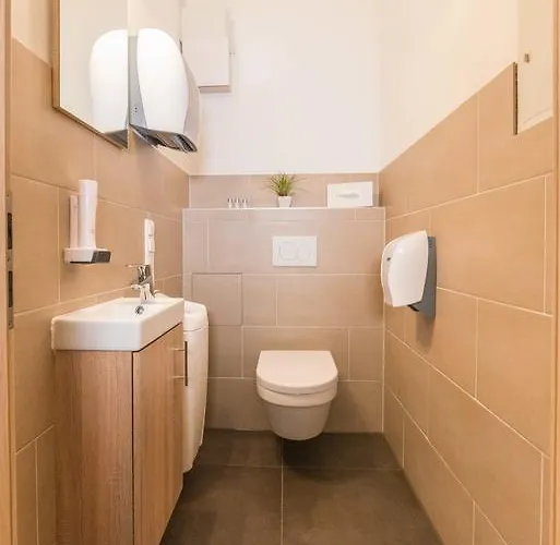 ماي هوستيل *